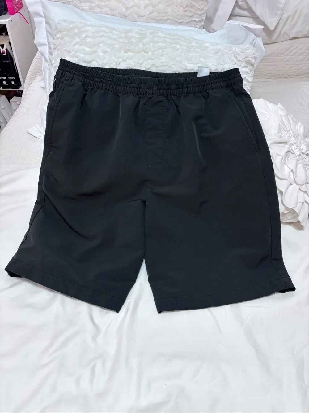 Banana Republic Men’s L Black Performance Stretch Shorts 9”